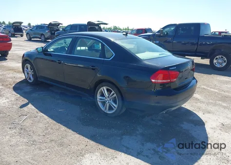2012 Volkswagen Passat 3.6L V6 Se z USA, uszkodzony, nr VIN 1VWBM7A31CC094470